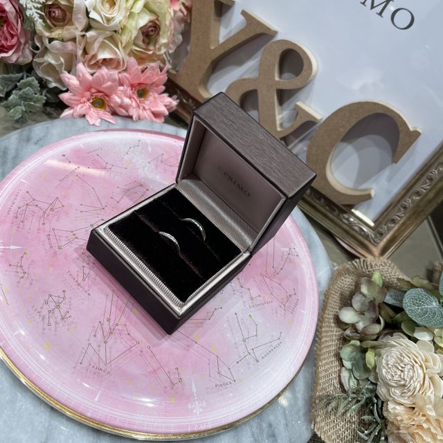 【アイプリモ(I-PRIMO)の口コミ】 婚約指輪は別の店舗で彼からプレゼントされ、重ね付けして似合う結婚指輪…