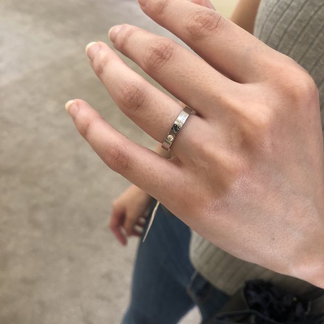 【カルティエ(Cartier)の口コミ】 一生身につけるものなので、誰もが知っているブランドがいいなと思って来…