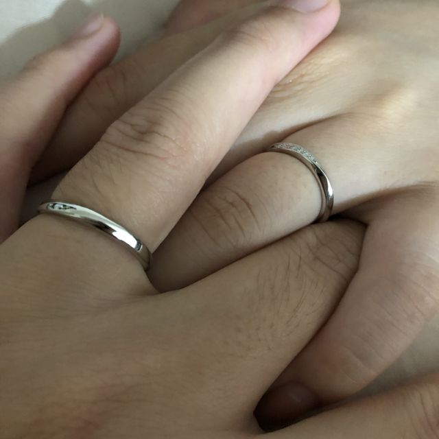 【4℃ BRIDAL(ヨンドシーブライダル)の口コミ】 複数社検討しましたが女性用のものが特に気に入って購入を決めました。ウ…