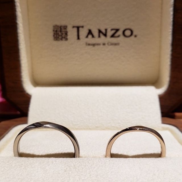 【TANZO.(鍛造指輪)の口コミ】 鍛造式で職人さんが手作業でつくっており、強度の高い指輪である点が決め…