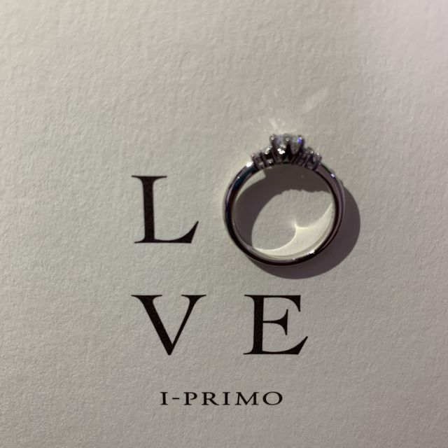 【アイプリモ(I-PRIMO)の口コミ】 デザインがとてもよく、婚約者が気に入ってくれた為、購入を決めました。…