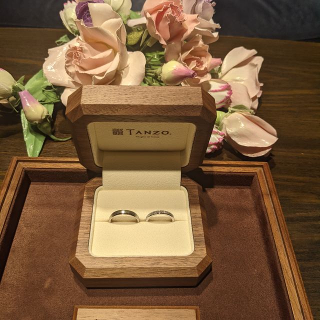 【TANZO.(鍛造指輪)の口コミ】 石どれのしにくいエタニティーリングを探しており、こちらを購入しました…