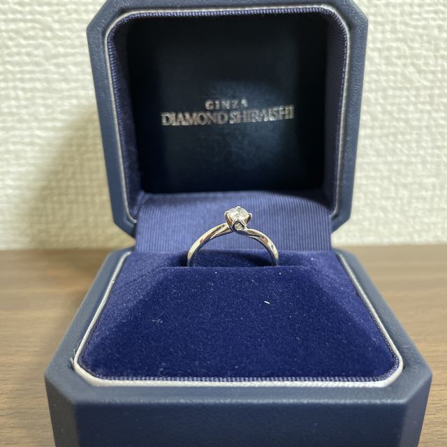 【銀座ダイヤモンドシライシの口コミ】 彼女はシンプルなデザインが好きだったので、
カタログ上では選ばなかった…