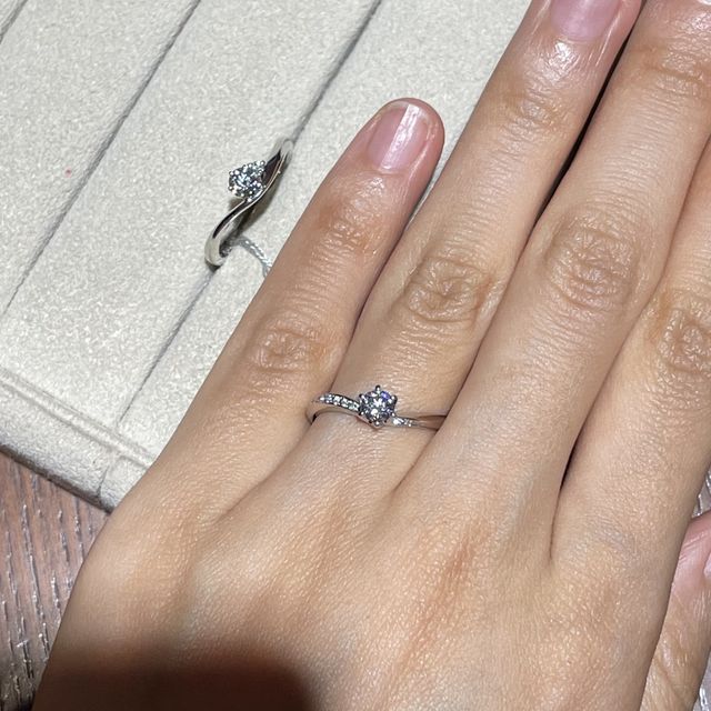 【TRECENTI(トレセンテ)の口コミ】 トレセンテラインという種類のものが素敵だと思いました。曲線の描き方が…