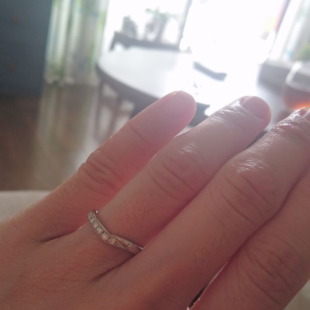 【festaria bijou SOPHIA(フェスタリア ビジュソフィア)の口コミ】 出雲の「KUMO」というデザインを購入しました。
私は手が小さくて指も短い…