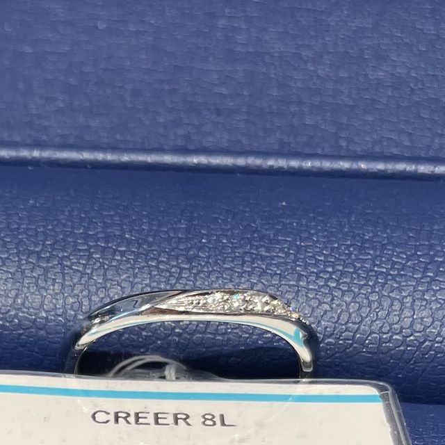 【銀座ダイヤモンドシライシの口コミ】 似たようなデザインの物がいくつかありましたが、最終的にはダイヤモンド…