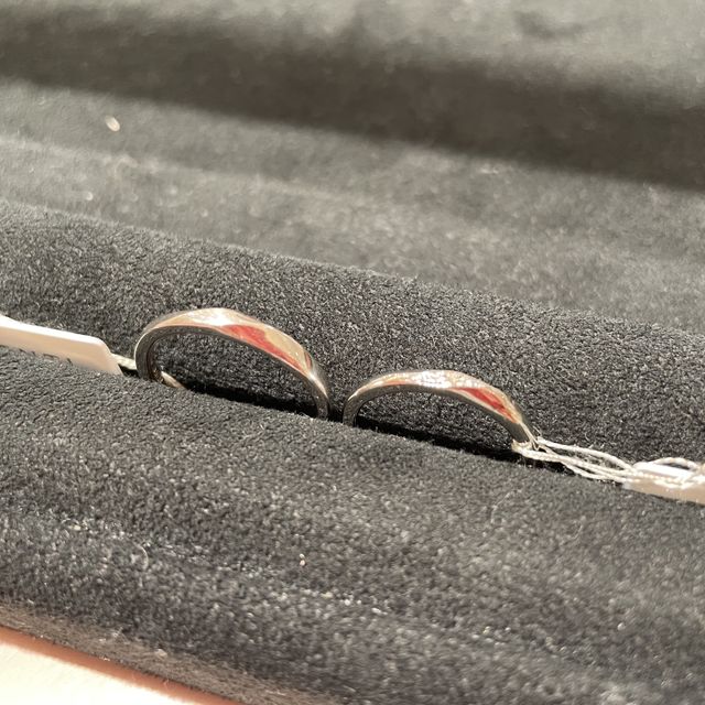 【TRECENTI(トレセンテ)の口コミ】 指輪をはめたとき、似合っていたから。2人で悩んだが、ゼクシィなどを見て…