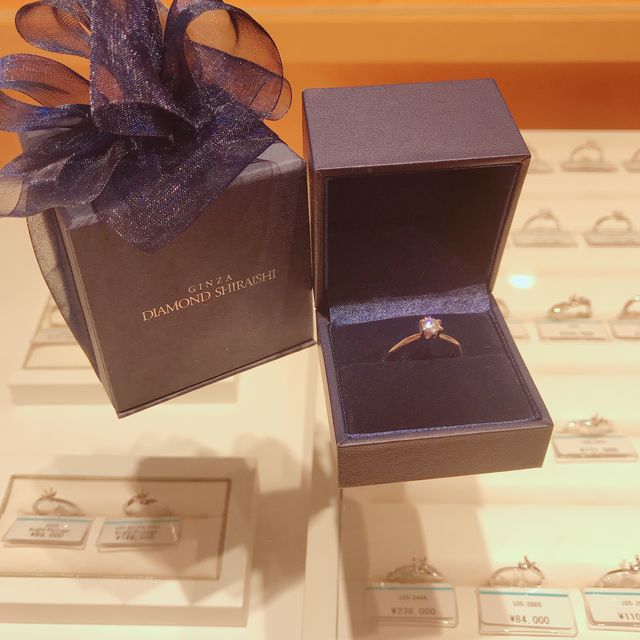 【銀座ダイヤモンドシライシの口コミ】 プロポーズリングのサイズが貰った時に入らなかったらどうしようかと思っ…