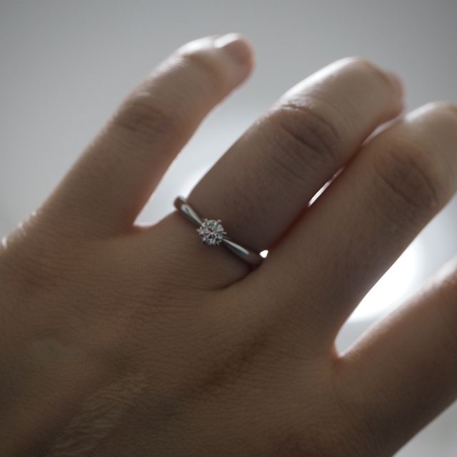 【アイプリモ(I-PRIMO)の口コミ】 購入する婚約指輪のデザインとしてざっくりと希望していたのは、結婚指輪…
