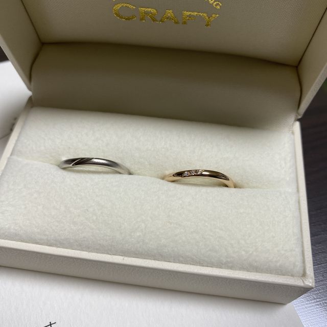 【CRAFY(クラフィ)の口コミ】 一般的に指輪はプラチナかゴールドのイメージでしたが、ピンクゴールドが…