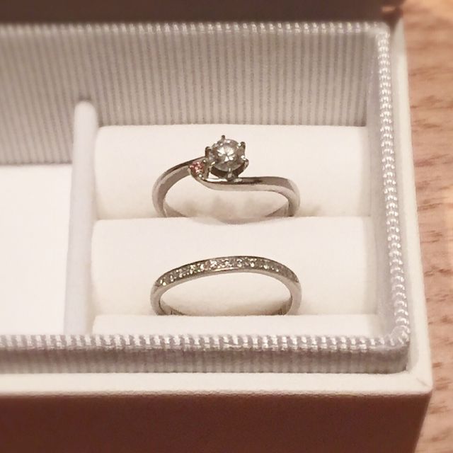 【LEHAIM(レハイム)の口コミ】 旦那さんから貰った婚約指輪もこちらのお店の物だったので、重ね付けがで…