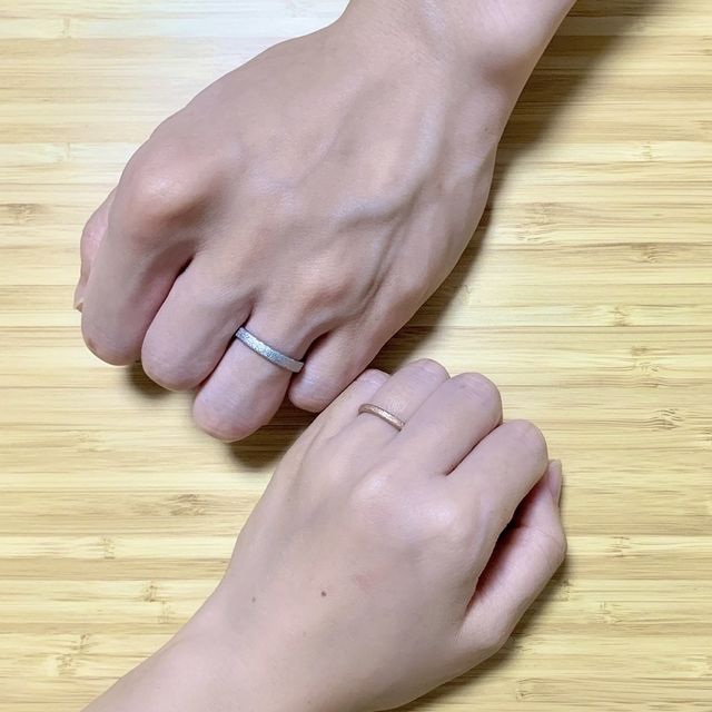 【ichi(イチ)の口コミ】 シンプルだけどどこか個性のある指輪を探していてた際に、石地のデザイン…
