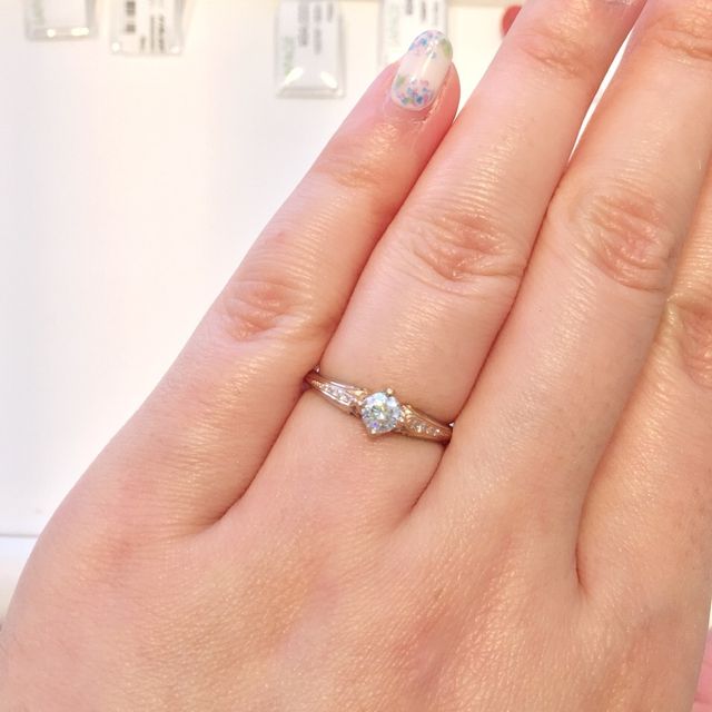 【LAPAGE(ラパージュ)の口コミ】 プラチナとピンクゴールドのコンビになっているところが、このデザインに…