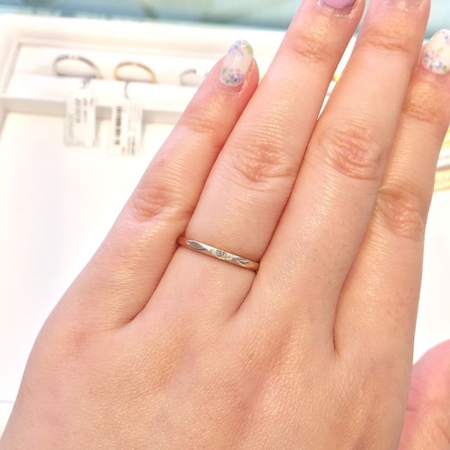 【Joyeux(ジョワイユ)の口コミ】 アンティーク風のエンゲージリングを購入したので、それに合う指輪を探し…