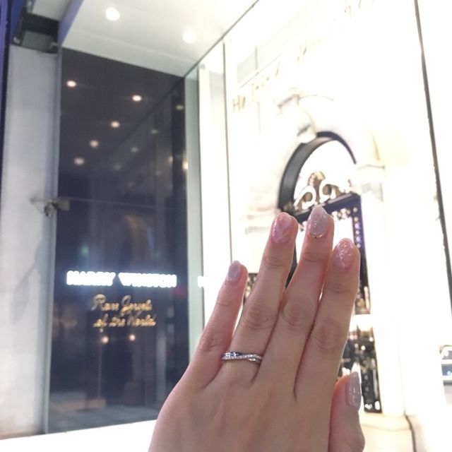 【ハリー・ウィンストン(Harry Winston)の口コミ】 クロスされたオシャレで繊細なデザインにとても満足しています。
ハーフエ…