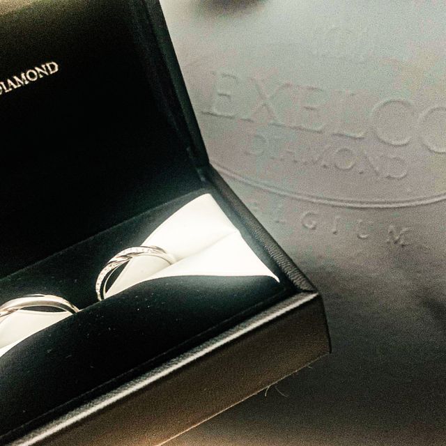 【エクセルコダイヤモンド(EXELCO DIAMOND)の口コミ】 指のフィット感が1番の決め手です！彼が即決タイプなのですが、はめた瞬間…