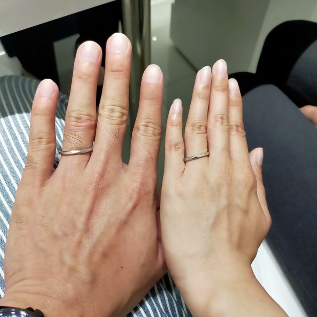 【4℃ BRIDAL(ヨンドシーブライダル)の口コミ】 来店時緊張していたのですが、一つずつ丁寧に指輪の特徴や、サイズなどを…