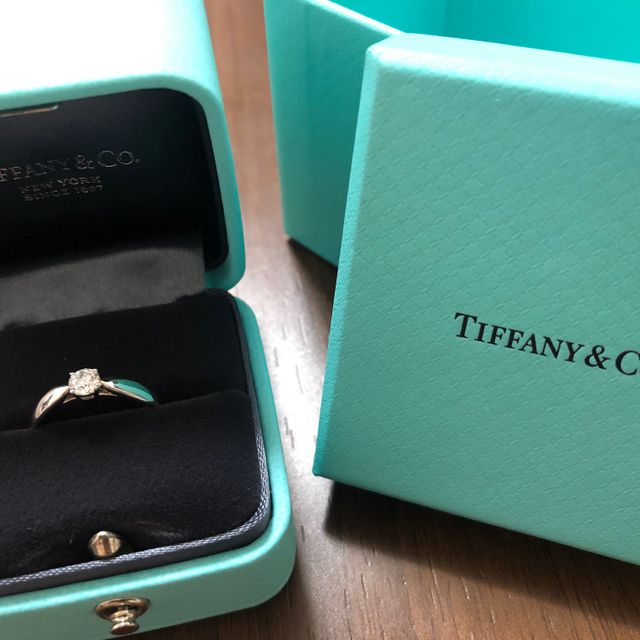 【ティファニー(Tiffany & Co.)の口コミ】 小さすぎず、大きすぎずのダイヤが日常でつけるにはとてもいいです。キラ…
