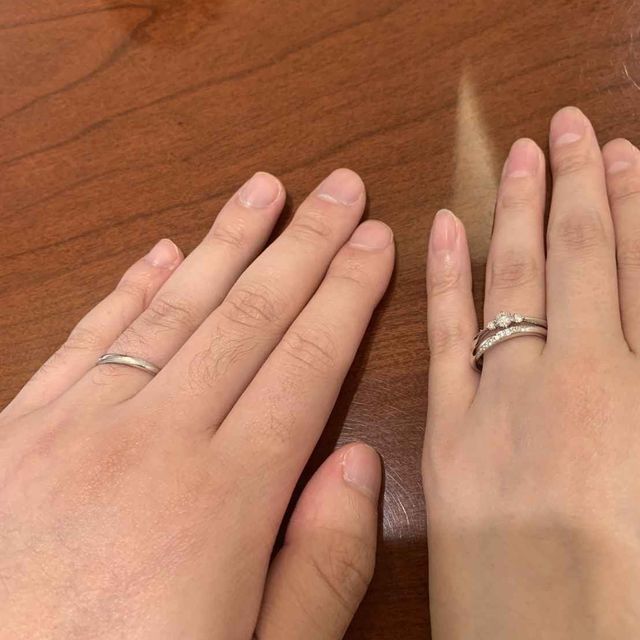 【TRECENTI(トレセンテ)の口コミ】 いろんな指輪を試着した中で一番指が綺麗に見える形状でかつ、ライン上の…
