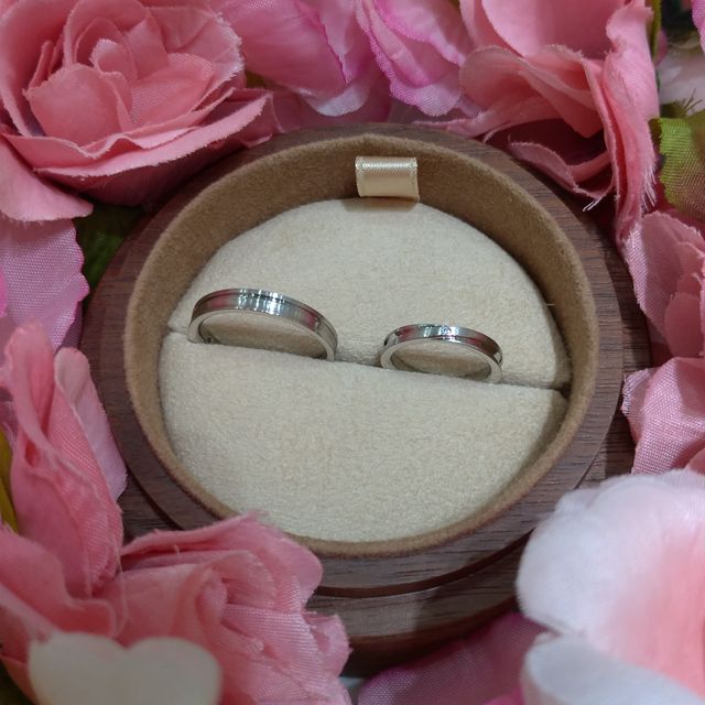 【COLANY(コラニー)の口コミ】 何店舗か周り幾つかの指輪を選んでみて、一番つけ心地が良く指にとてもフ…