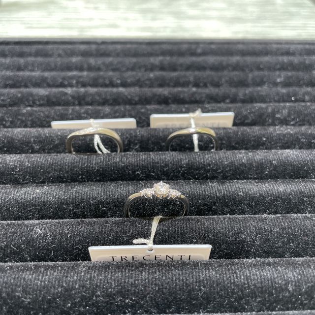 【TRECENTI(トレセンテ)の口コミ】 重ね付け感を重視していたので、Vラインできれいに重なるものをたくさんの…