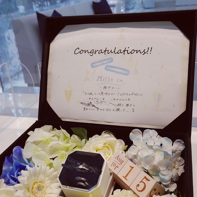 【4℃ BRIDAL(ヨンドシーブライダル)の口コミ】 婚約指輪で貰ったミル打ちのデザインが可愛く、ミル打ちのデザインで探し…