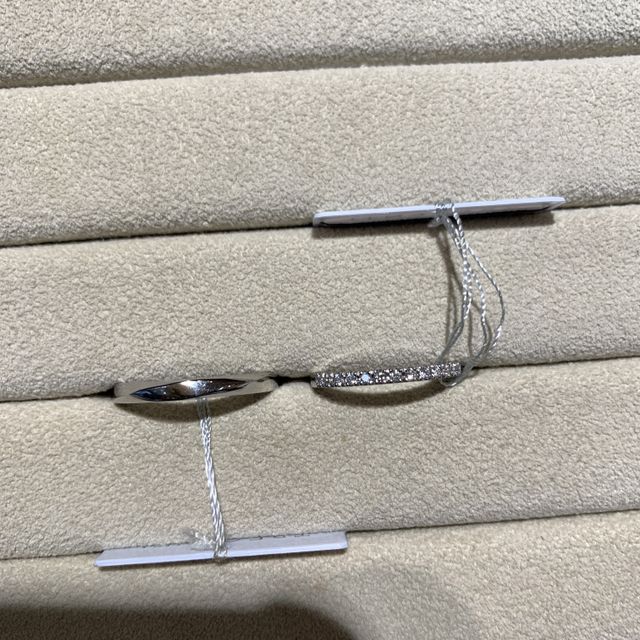 【TRECENTI(トレセンテ)の口コミ】 メンズはストレートにひねりのあるラインでおしゃれに見えるデザインです…