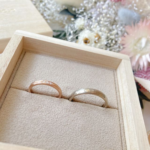 【YUKA HOJO(ユカホウジョウ)の口コミ】 インスタでユカホウジョウさんの指輪を見かけて、
素敵で可愛い指輪たちに…