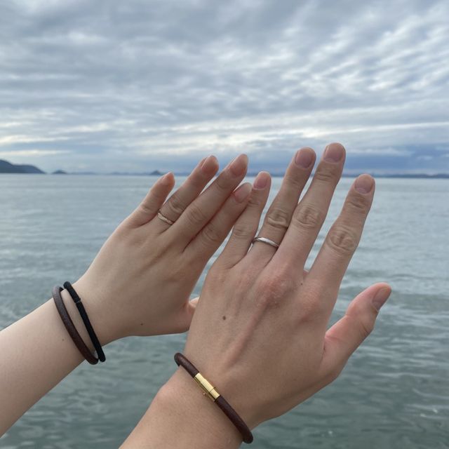 【4℃ BRIDAL(ヨンドシーブライダル)の口コミ】 素材、保証、デザインが自分たちにピッタリでしっくりくるものだったため…