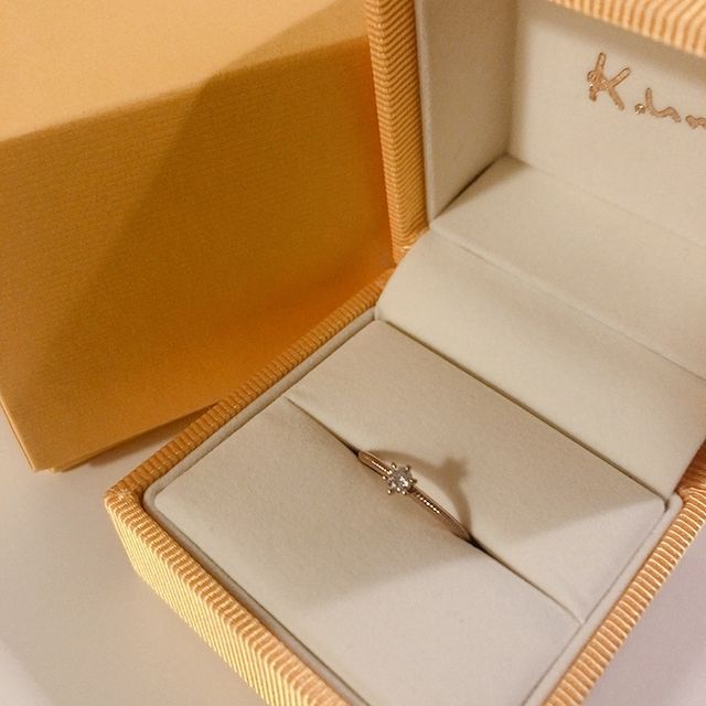 【ケイウノ ブライダル(K.UNO BRIDAL)の口コミ】 婚約指輪となると豪華なデザインのものが多く、存在感があり過ぎるリング…