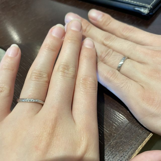 【EITO(エイト)の口コミ】 求めていたデザインだったので気に入った。
ダイヤモンドの数もちょうど良…