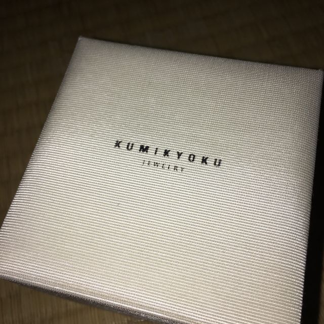 【組曲ジュエリーの口コミ】 値段の予算が、ペアで10万円くらいのものを探していました。男性の方はシ…