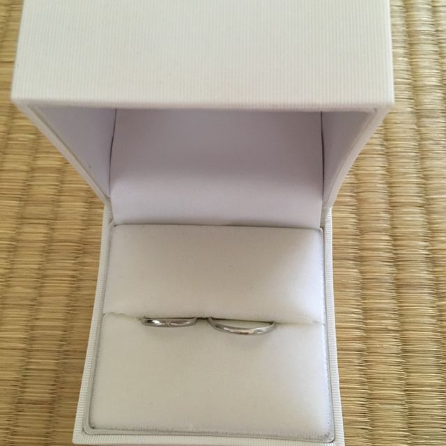 【組曲ジュエリーの口コミ】 値段の予算が、ペアで10万円くらいのものを探していました。男性の方はシ…