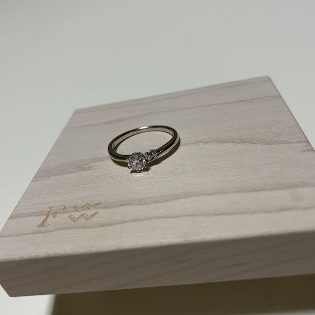 【Flowaves(フロウェーブス)の口コミ】 ビジュピコさんという国内メーカーならではのリーズナブルな価格が魅力的…