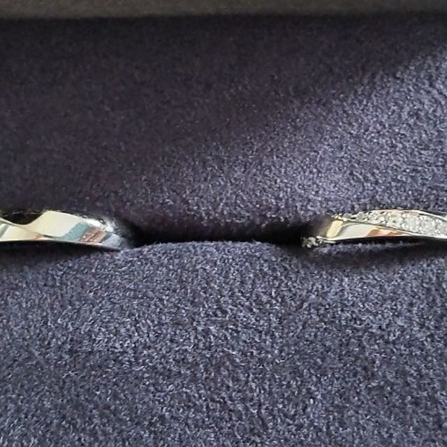 【ラザール ダイヤモンド(LAZARE DIAMOND)の口コミ】 主にはデザインと、販売員の方の接客が決め手となりました。
シャープさと…