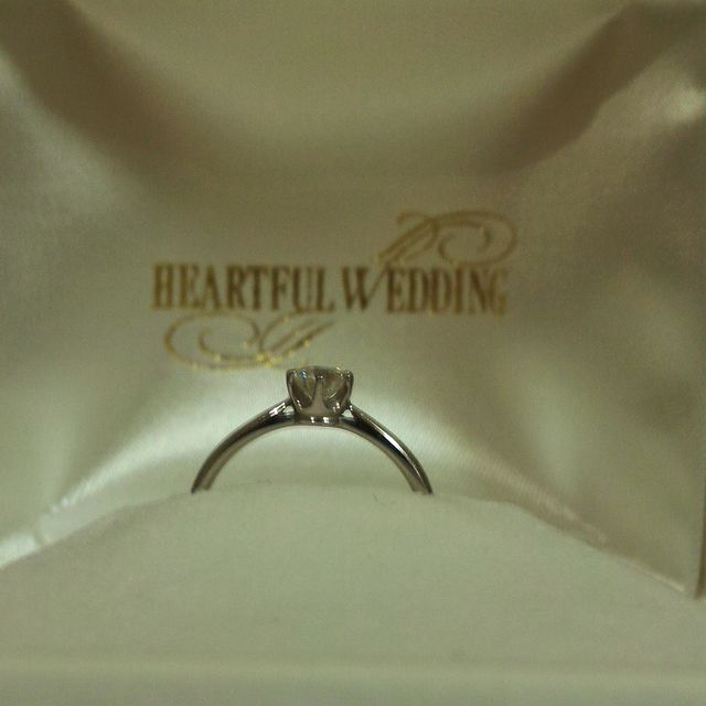 【WATANABE / 卸商社直営　渡辺の口コミ】 クラウンのようなデザインに一目惚れでした。 ダイヤモンドの大きさにより…