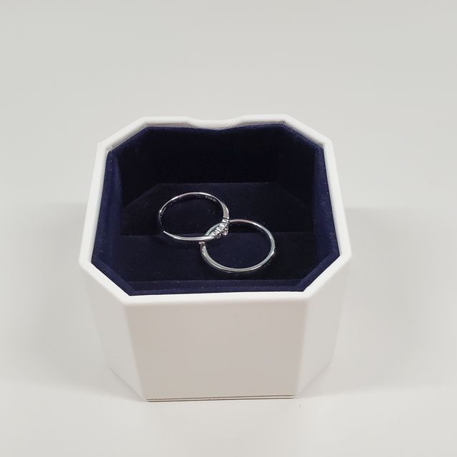 【4℃ BRIDAL(ヨンドシーブライダル)の口コミ】 可愛いデザインのものが欲しいと思っていました。
いくつか気になるブラン…