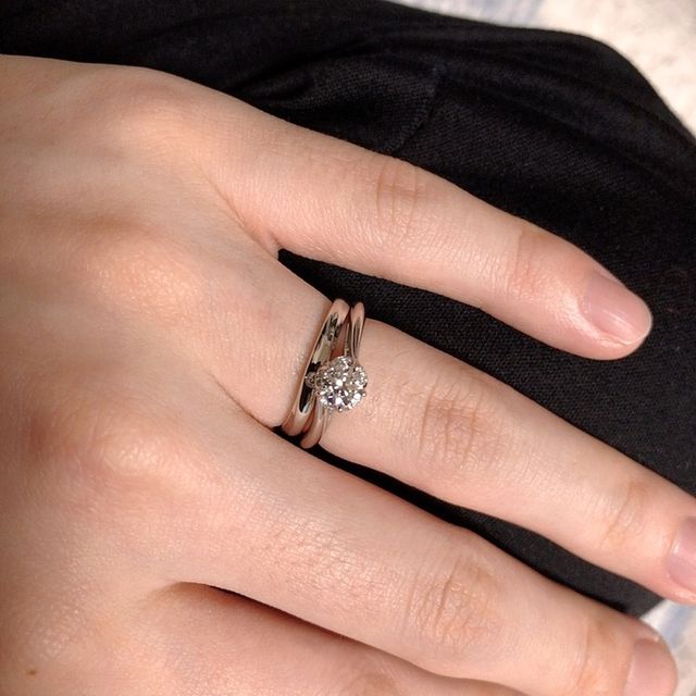 【銀座ダイヤモンドシライシの口コミ】 ホームページが見やすい印象があり、ホームページの中で一目惚れし、実際…