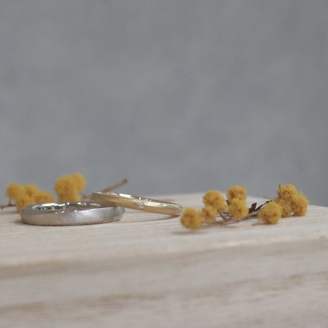 【鶴(mikoto)の口コミ】 男性の指輪は参考デザインの中で気に入ったものをさらにマット加工が素敵…