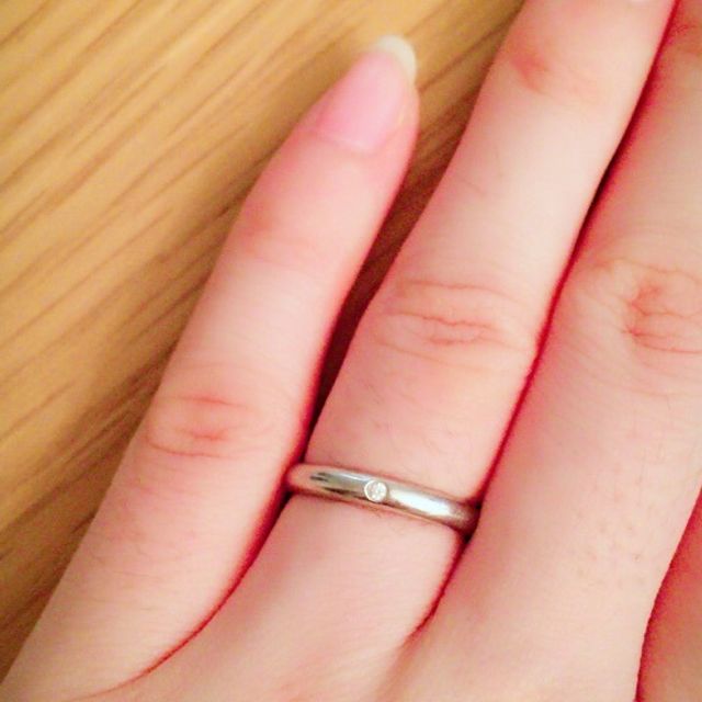 【カルティエ(Cartier)の口コミ】 シンプルなデザインに惹かれ、購入を決定しました。見た目はシンプルです…