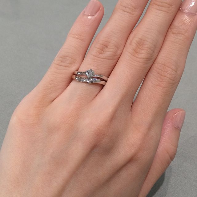 【アイプリモ(I-PRIMO)の口コミ】 指輪のデザインです！
他店舗にも似たようなデザインはありましたが、なに…