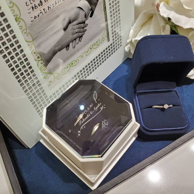 【4℃ BRIDAL(ヨンドシーブライダル)の口コミ】 着けた時の心地良さや4°Cならではのウェーブのこだわり、シンプルなデ…