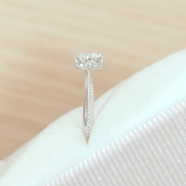 【Love Bond(ラブボンド)の口コミ】 結婚指輪との組み合わせがバッチリだったので、これに決めました。横から…