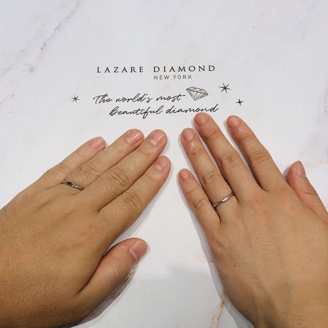 【ラザール ダイヤモンド(LAZARE DIAMOND)の口コミ】 元々ゼ○シィで結婚指輪を探していて、色々なデザインからビビッときたのが…