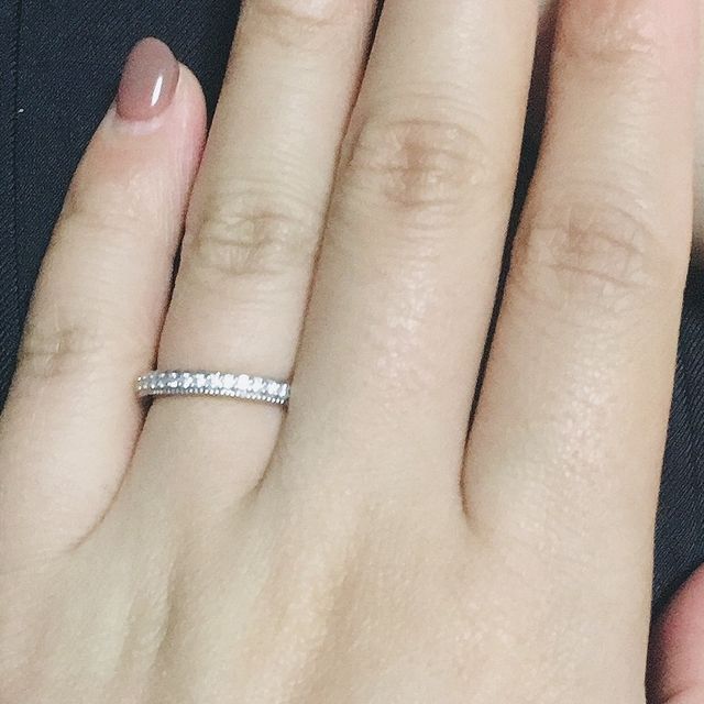 【エクセルコダイヤモンド(EXELCO DIAMOND)の口コミ】 ハーフエタニティにミル打ちがしてあるものは
繊細に見えました。また下側…