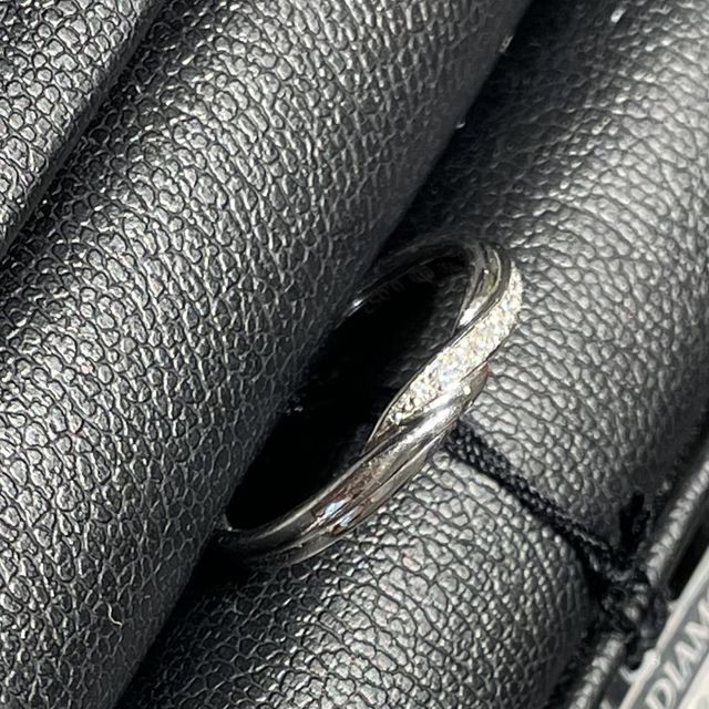 【エクセルコダイヤモンド(EXELCO DIAMOND)の口コミ】 エクセルコの指輪は全て甲丸リングということで、私的にはとても指馴染み…