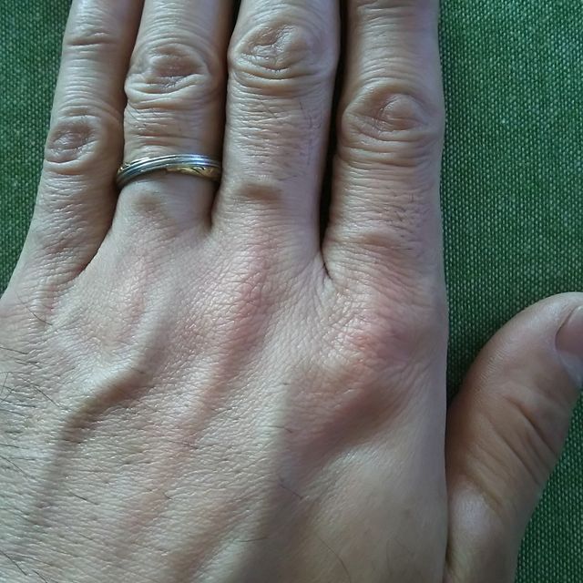 【LAPAGE(ラパージュ)の口コミ】 ごつごつして節が張った自分の指をスッキリ見せてくれるデザインが気に入…