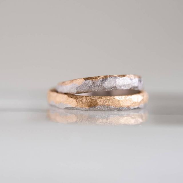 【Cayof(カヨフ)の口コミ】 自分たちオリジナルの指輪を作成して頂けるにも関わらず、比較的安価で予…