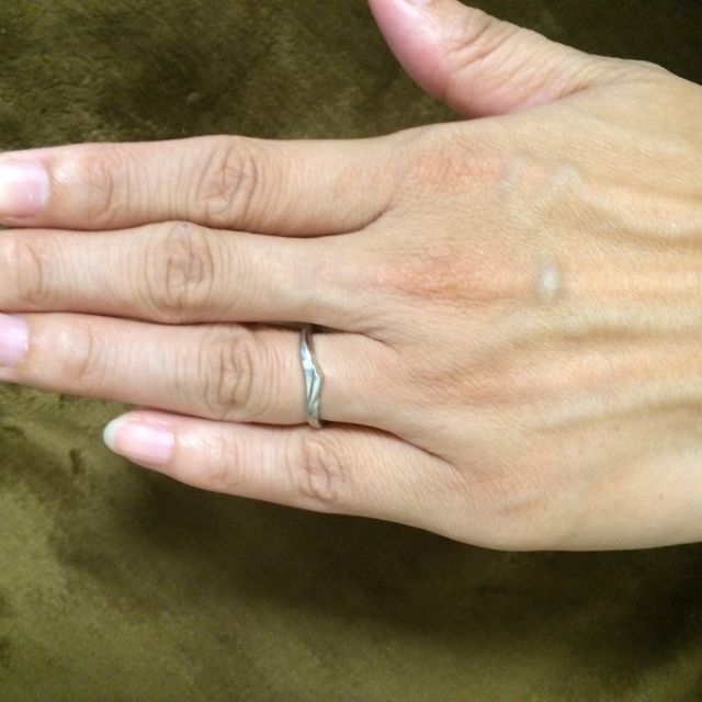 【ケイウノ ブライダル(K.UNO BRIDAL)の口コミ】 ディズニーが好きだったのと、シンデレラの指輪の意味合いで男性のデザイ…