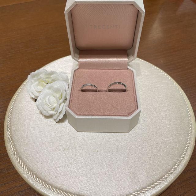【TRECENTI(トレセンテ)の口コミ】 どの指輪もデザインが上品で可愛さもありました。選んだものは女性用のリ…
